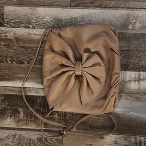 Clemente small tan purse